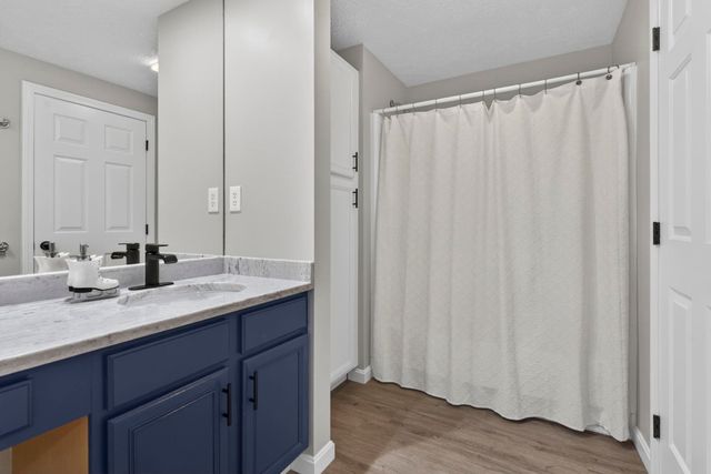 3 Summer Snow Lane, Bedford, NH 03110