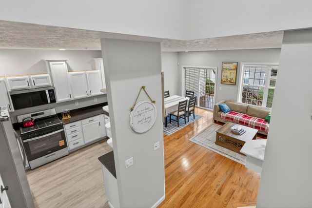 3 Summer Snow Lane, Bedford, NH 03110