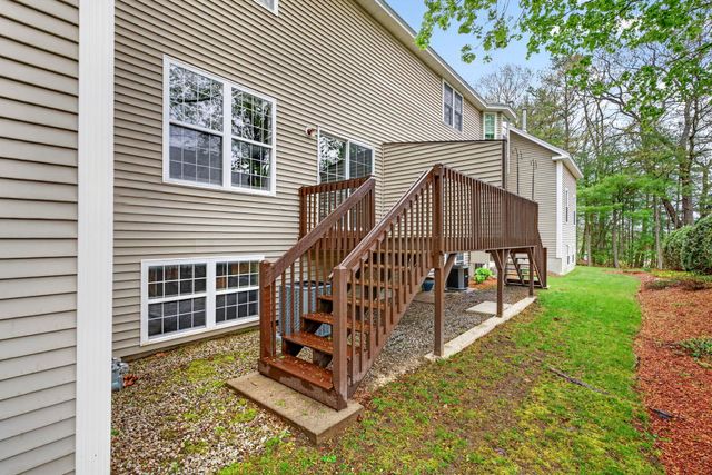 3 Summer Snow Lane, Bedford, NH 03110