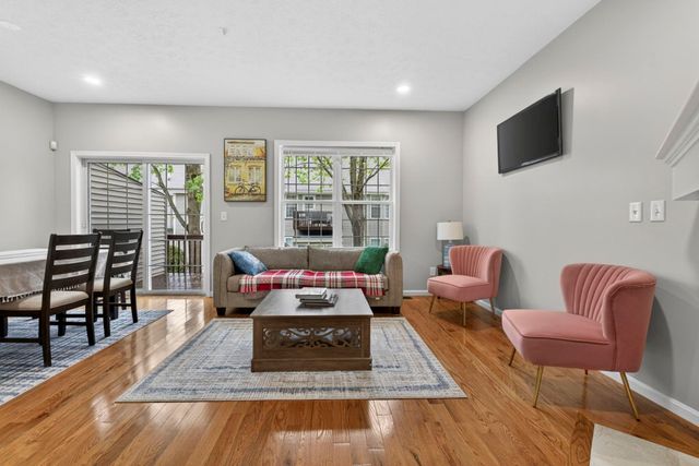 3 Summer Snow Lane, Bedford, NH 03110