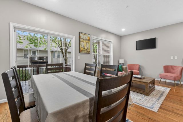 3 Summer Snow Lane, Bedford, NH 03110