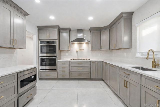 219 Pearsall Place, Woodmere, NY 11598