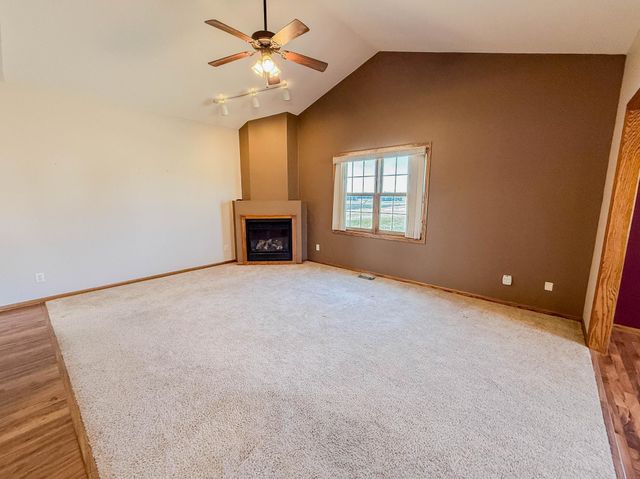 2953 9th Avenue SE, Willmar, MN 56201