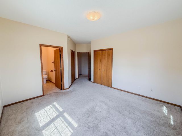 2953 9th Avenue SE, Willmar, MN 56201