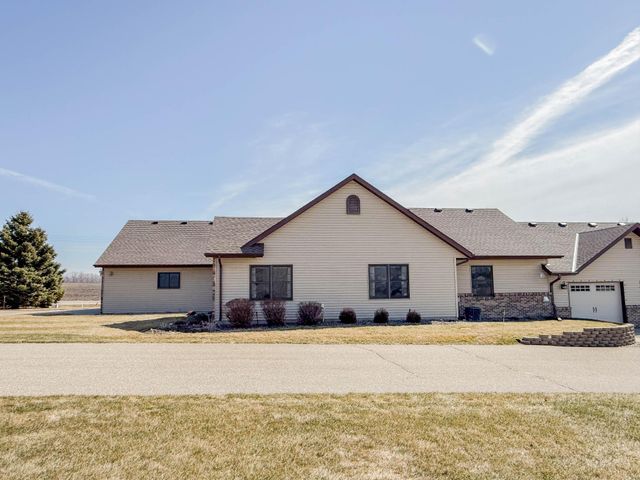 2953 9th Avenue SE, Willmar, MN 56201