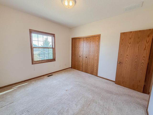2953 9th Avenue SE, Willmar, MN 56201