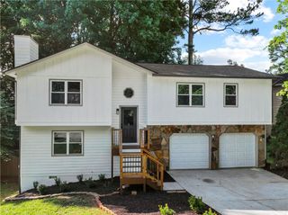 975 Memory Lane, Lawrenceville, GA 30044