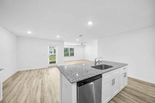 39 Riverwalk Crossing, Freeport, FL 32439