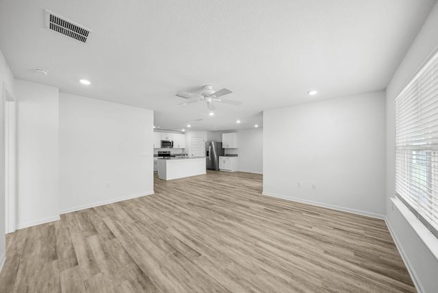 39 Riverwalk Crossing, Freeport, FL 32439