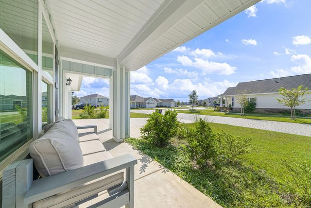 39 Riverwalk Crossing, Freeport, FL 32439