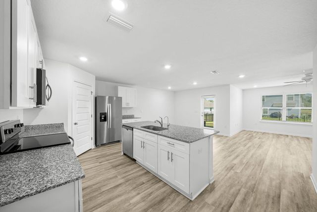 39 Riverwalk Crossing, Freeport, FL 32439