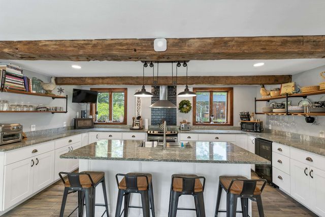 3-5 Firehouse Lane, New Hampton, NH 03256