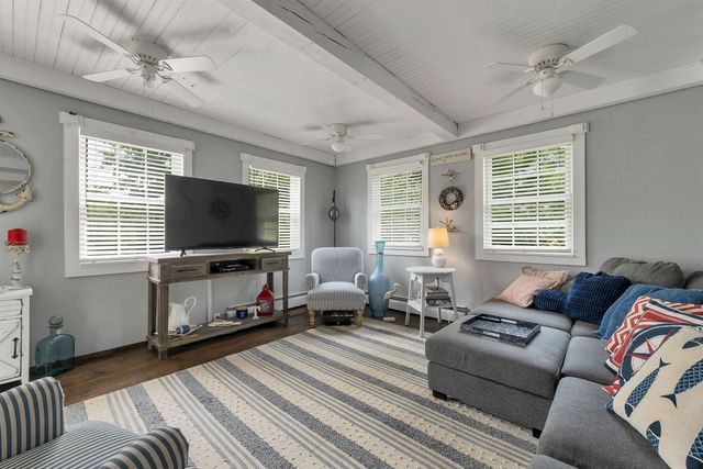 3-5 Firehouse Lane, New Hampton, NH 03256