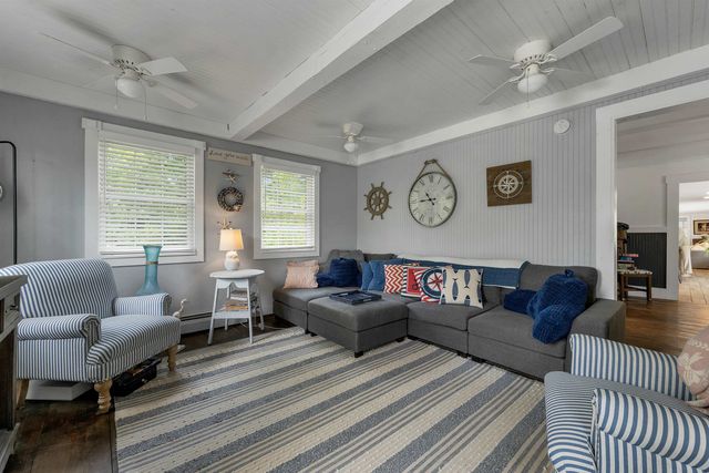 3-5 Firehouse Lane, New Hampton, NH 03256