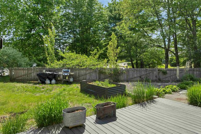 3-5 Firehouse Lane, New Hampton, NH 03256
