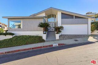 4102 S Cloverdale Avenue, Los Angeles, CA 90008