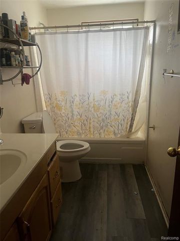 4910 Westpoint Street, Dearborn Heights, MI 48125