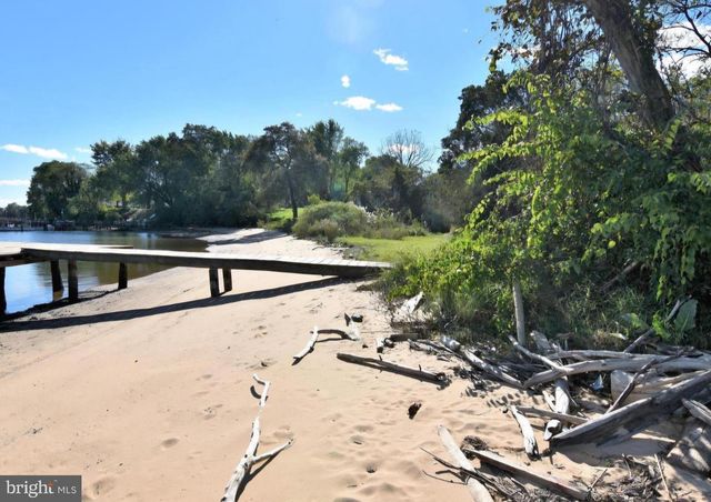 7704 HIGHPOINT ROAD, Clearwater Beach, MD 21226