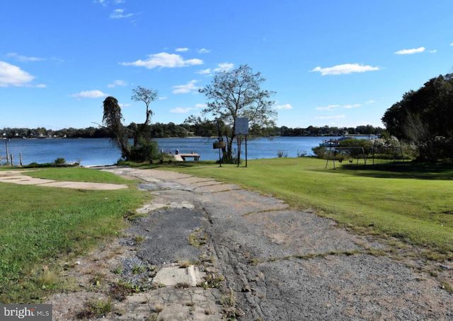 7704 HIGHPOINT ROAD, Clearwater Beach, MD 21226