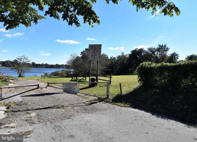 7704 HIGHPOINT ROAD, Clearwater Beach, MD 21226