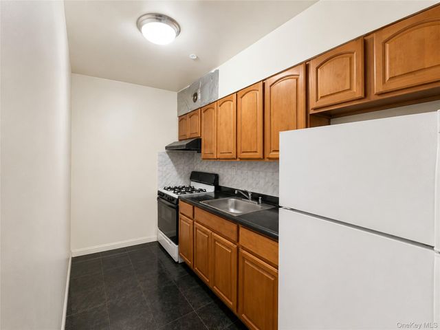 104-31 39th Avenue 1A, Corona, NY 11368