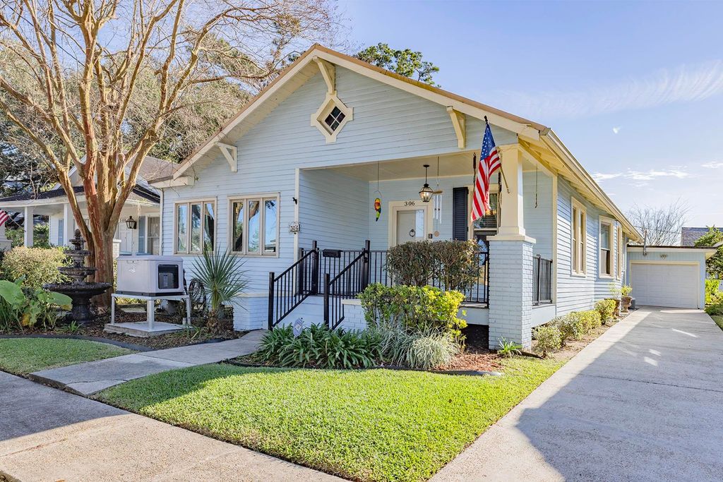 306 E 2nd St, Thibodaux, LA 70301
