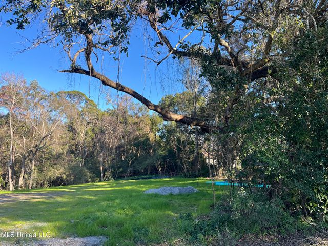 710 Rayburn Avenue, Ocean Springs, MS 39564