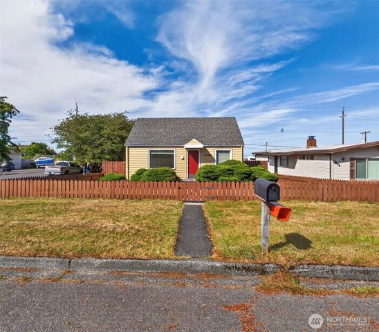 1039 W Sixth Street, Port Angeles, WA 98363
