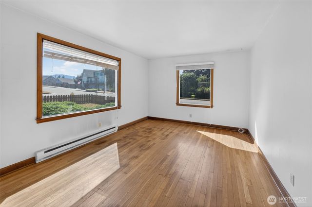 1039 W Sixth Street, Port Angeles, WA 98363