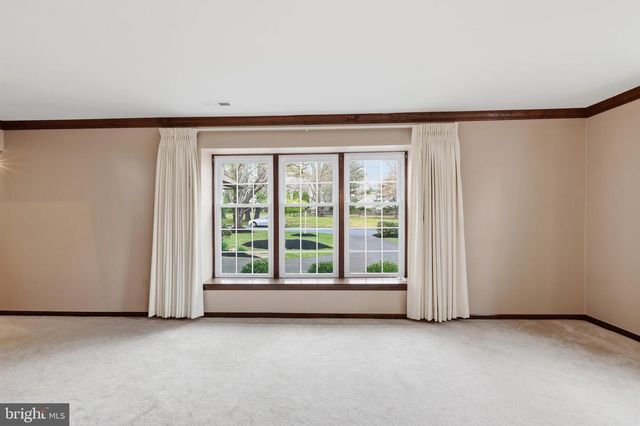 10 W ELIZABETH LN, Richboro, PA 18954