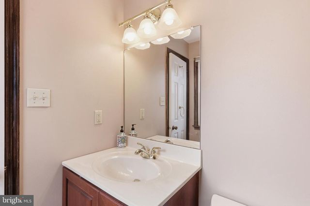 10 W ELIZABETH LN, Richboro, PA 18954