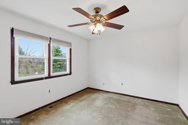 10 W ELIZABETH LN, Richboro, PA 18954