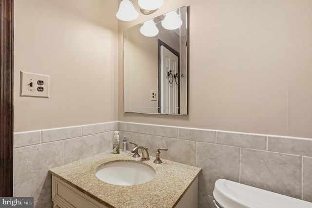 10 W ELIZABETH LN, Richboro, PA 18954