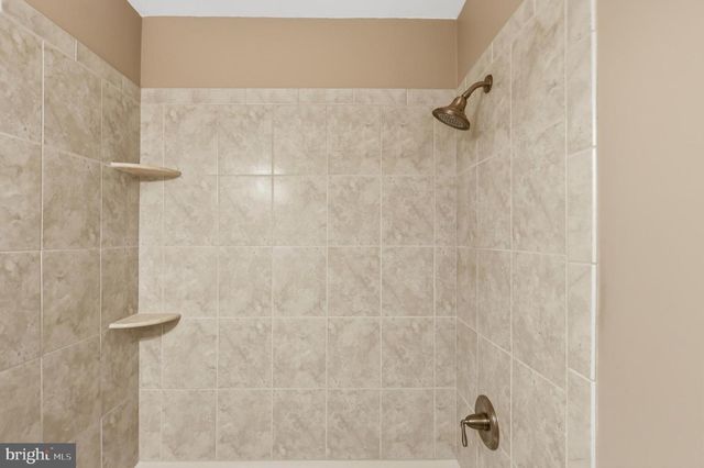 10 W ELIZABETH LN, Richboro, PA 18954