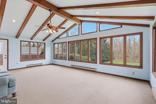 10 W ELIZABETH LN, Richboro, PA 18954