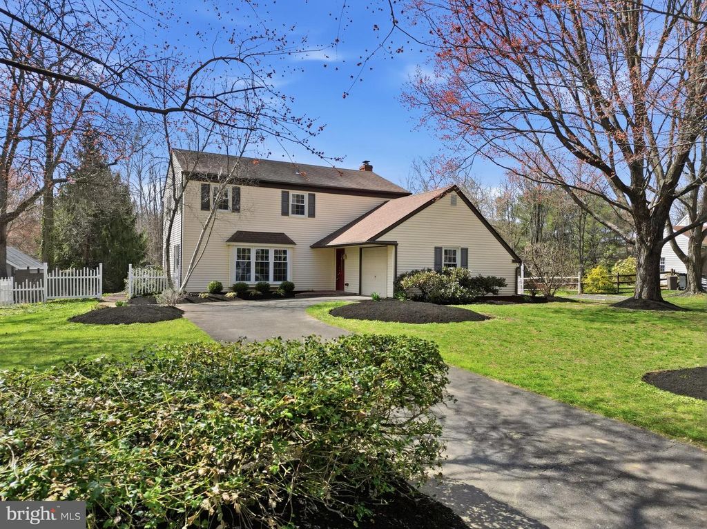 10 W ELIZABETH LN, Richboro, PA 18954