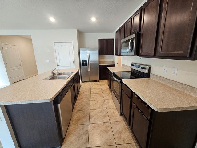 1387 BERRY LANE, Davenport, FL 33837