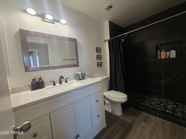 5010 W Monte Cristo Avenue, Glendale, AZ 85306
