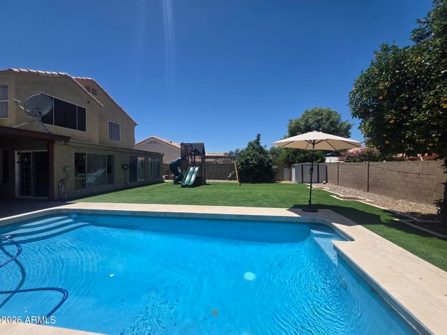 5010 W Monte Cristo Avenue, Glendale, AZ 85306