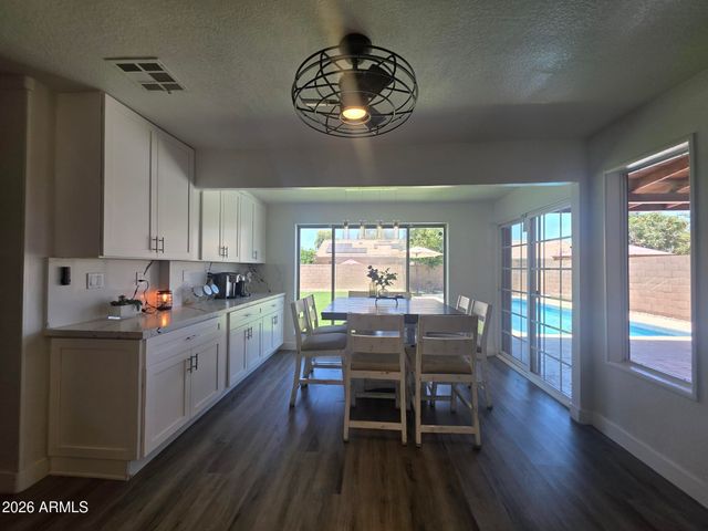5010 W Monte Cristo Avenue, Glendale, AZ 85306
