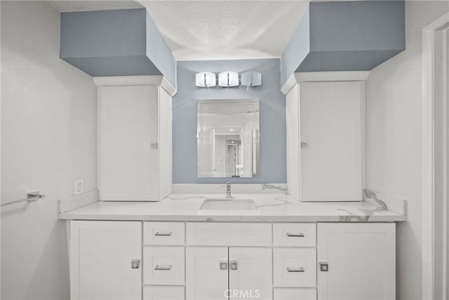 24123 Del Monte Drive 101, Valencia, CA 91355