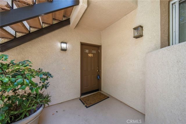 24123 Del Monte Drive 101, Valencia, CA 91355