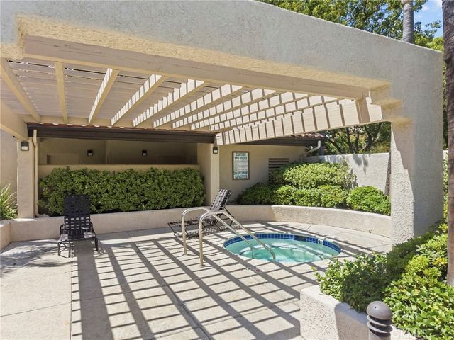 24123 Del Monte Drive 101, Valencia, CA 91355