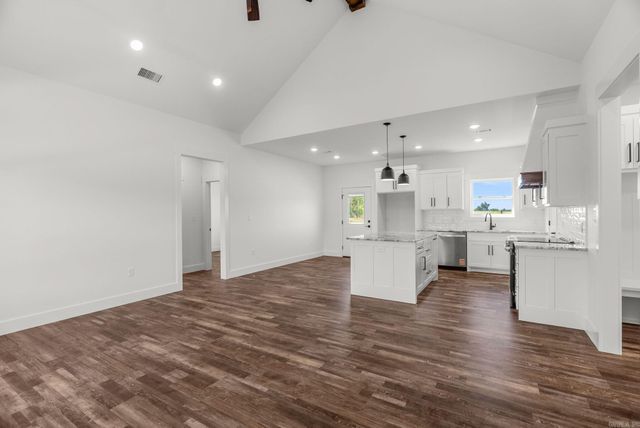 25 West Cedar Hill Road, Greenbrier, AR 72058