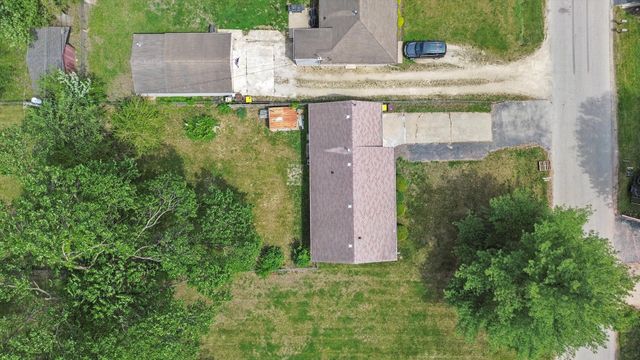 28 Liberty Boulevard, Machesney Park, IL 61115