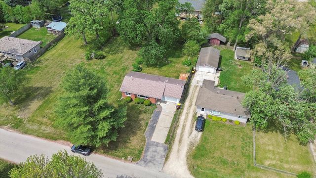 28 Liberty Boulevard, Machesney Park, IL 61115