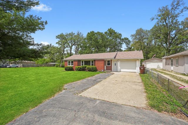 28 Liberty Boulevard, Machesney Park, IL 61115