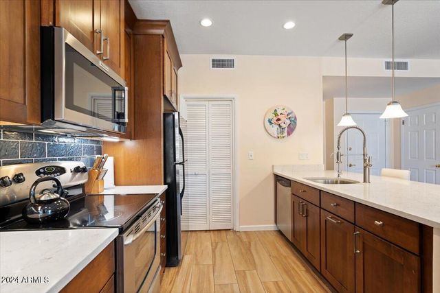 9707 E MOUNTAIN VIEW Road 1438, Scottsdale, AZ 85258