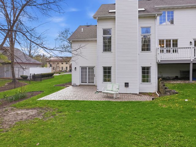 11497 Ridgecrest Drive, Roscoe, IL 61073