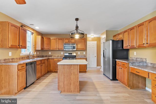 1660 ROSEBROOK DR, York, PA 17402